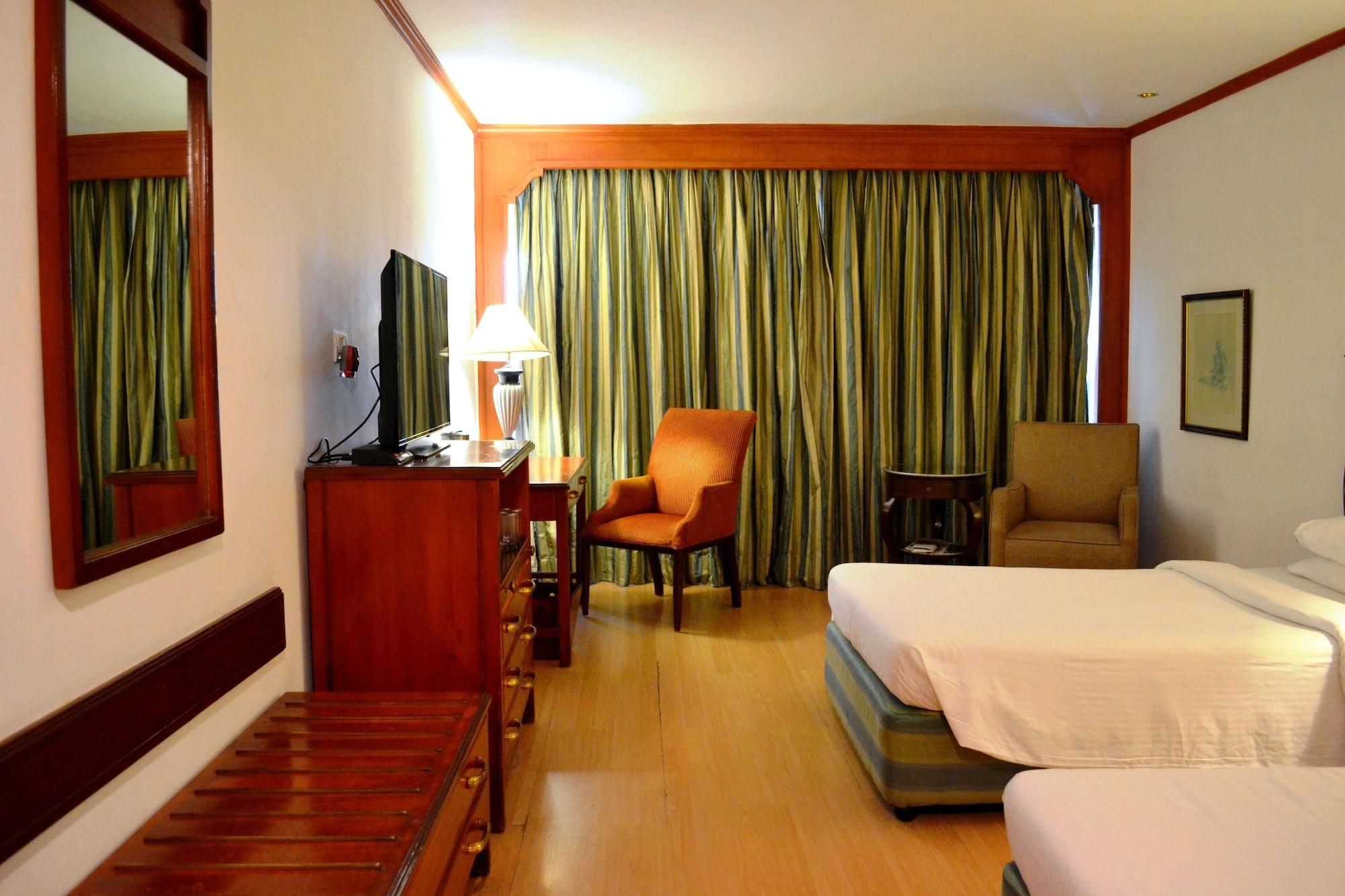 Hotel Taj Banjara Hyderabad Esterno foto A room at the hotel