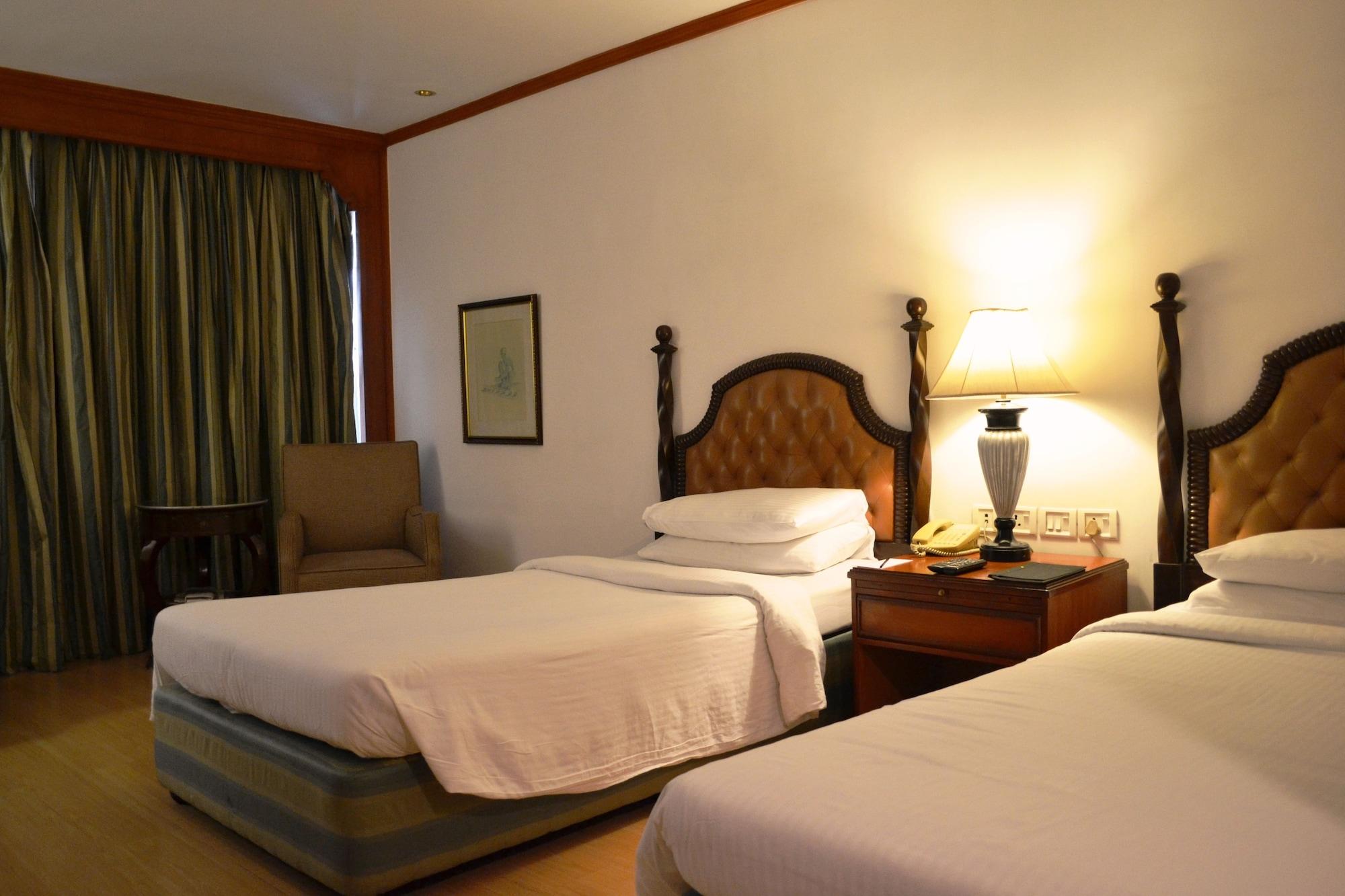 Hotel Taj Banjara Hyderabad Esterno foto A room at the hotel
