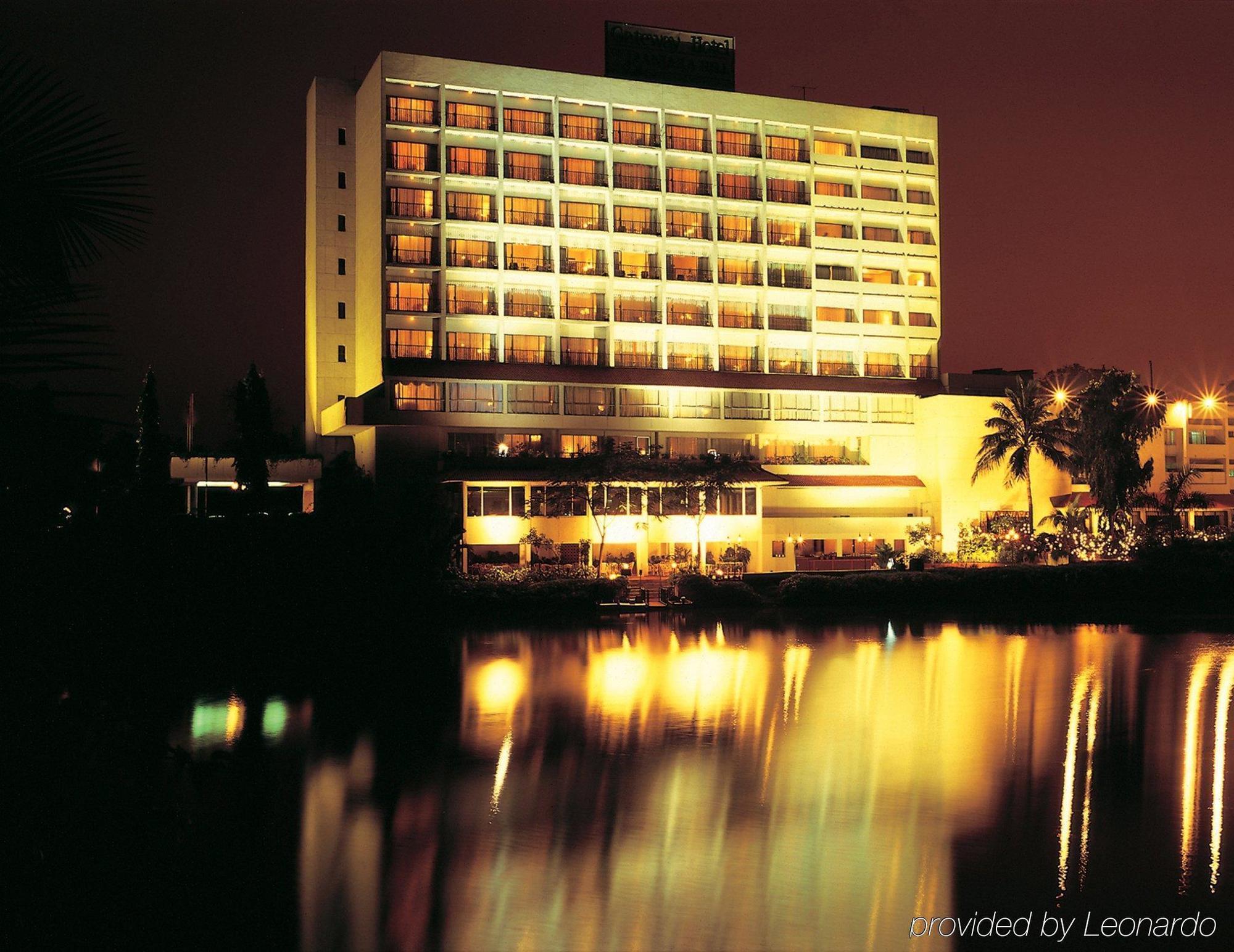 Hotel Taj Banjara Hyderabad Esterno foto The Royal